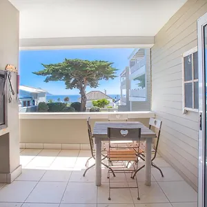  Apartment Seaforth Terrace